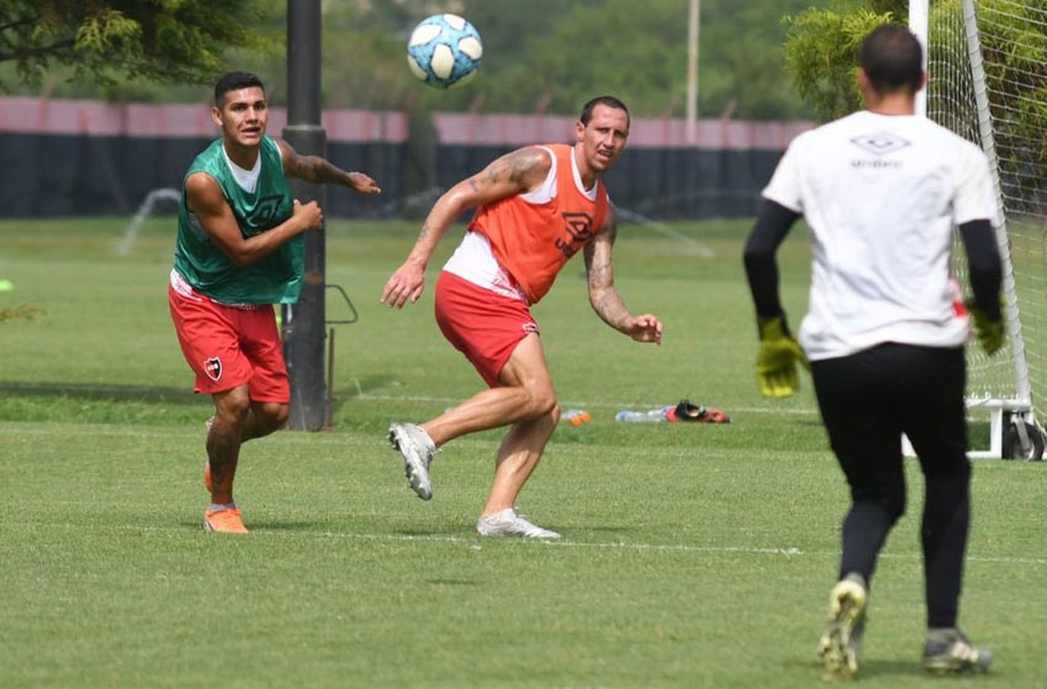 Con todo definido, Newell’s partió a Buenos Aires para el reinicio de la Superliga ante Arsenal