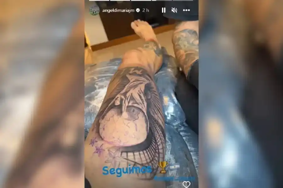 Re manija: Di María se tatuó la Copa del Mundo en la pierna