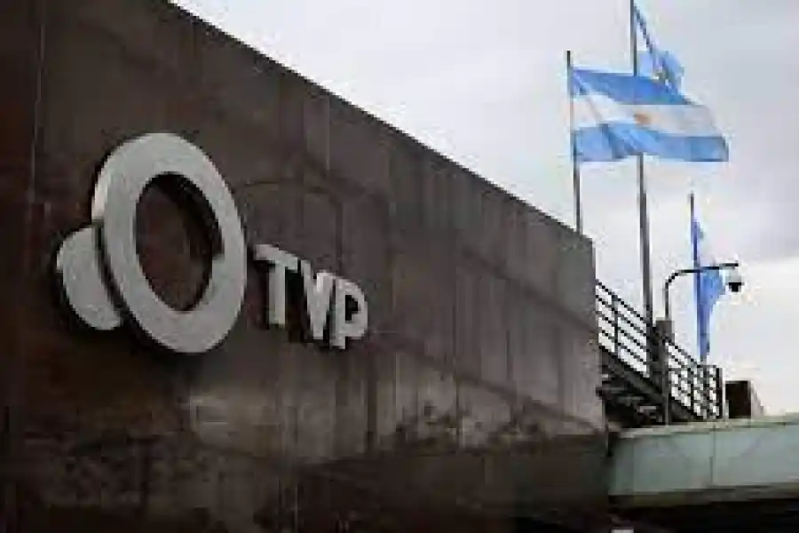 Tras la muerte de un empleado de seguridad, las autoridades de la TV Pública negaron el cierre del consultorio médico