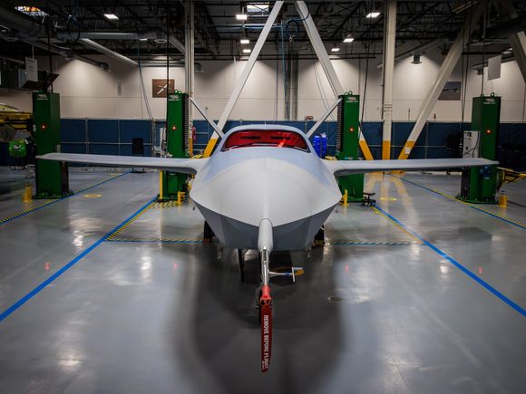 El nuevo YFQ-42A inicia ensayos en tierra como parte del esfuerzo NGAD de la USAF para aviones de combate no tripulados