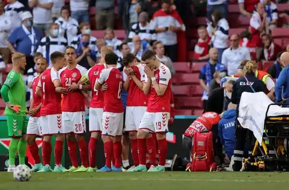 Conmoción en la Eurocopa: se desvaneció un jugador de Dinamarca en pleno partido