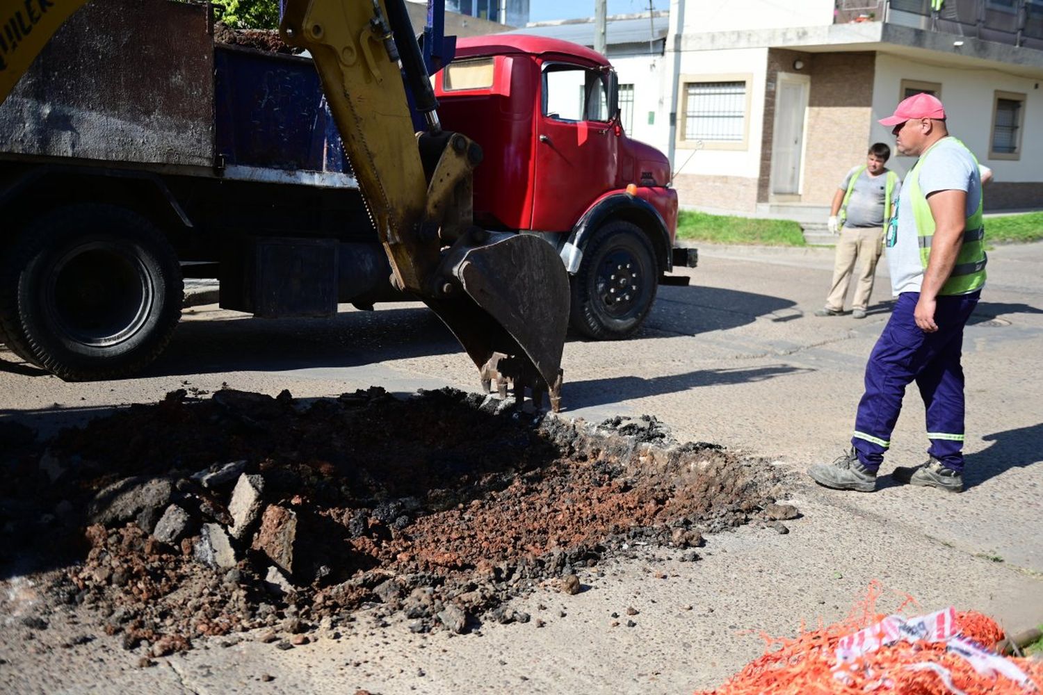 Por obras de bacheos, diferentes calles de la ciudad permanecen cortadas