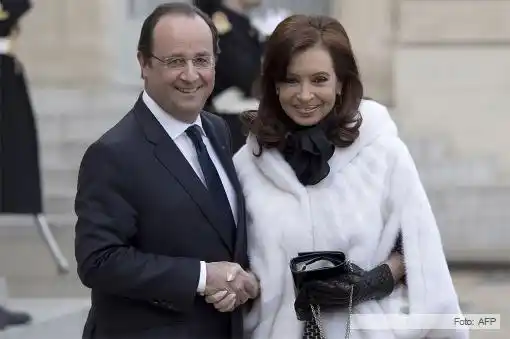 Hollande recibió a Cristina y anunció que "apoyará" a la Argentina con el Club de París