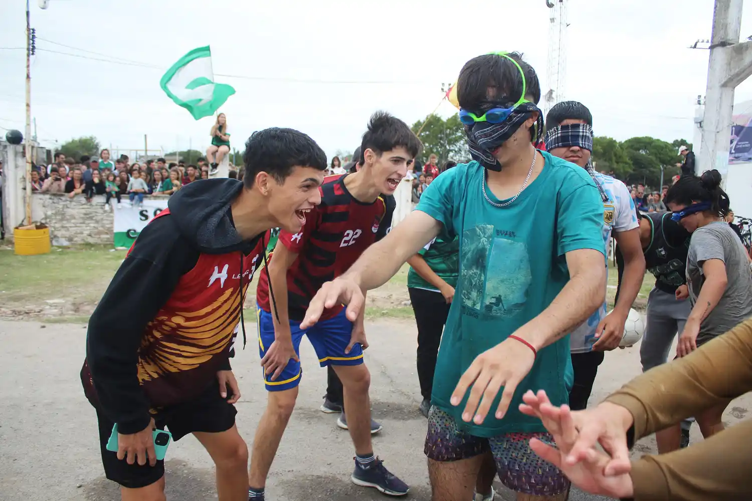 “Bautismo” de ingresantes a las tribus del Profesorado de Educación Física