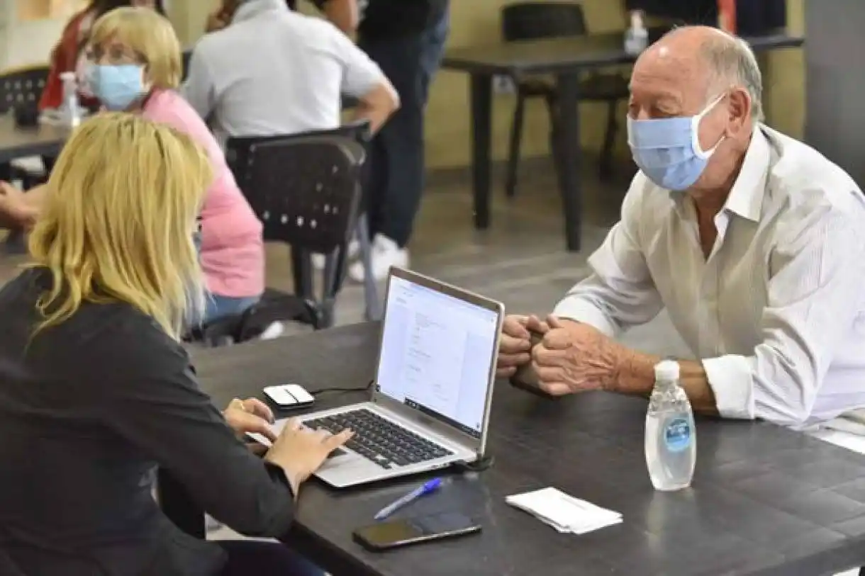 La ciudad busca mejorar los registros digitales en las residencias de personas mayores