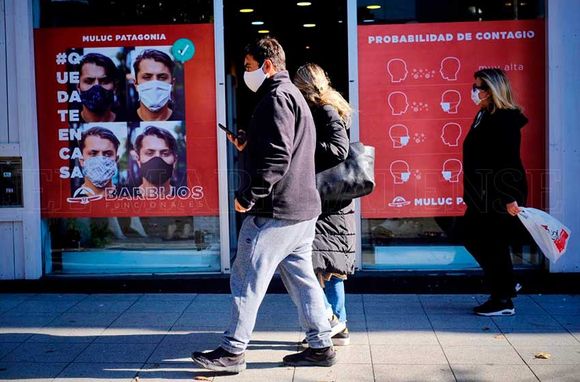 Kicilliof reafirmó que no se podrán reabrir los comercios minoristas
