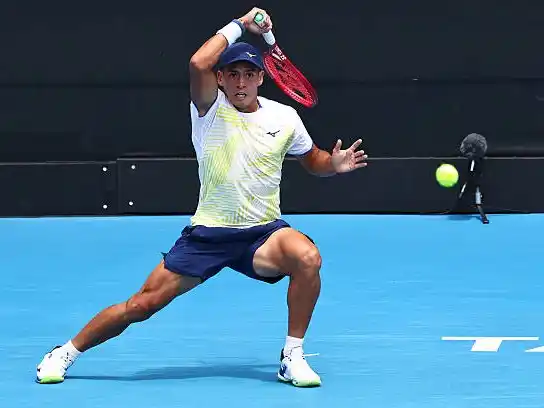 Báez cayó en sets corridos.