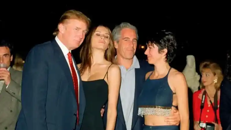 Exjefe policial dijo que Trump le advirtió en 2006 sobre la conducta de Epstein