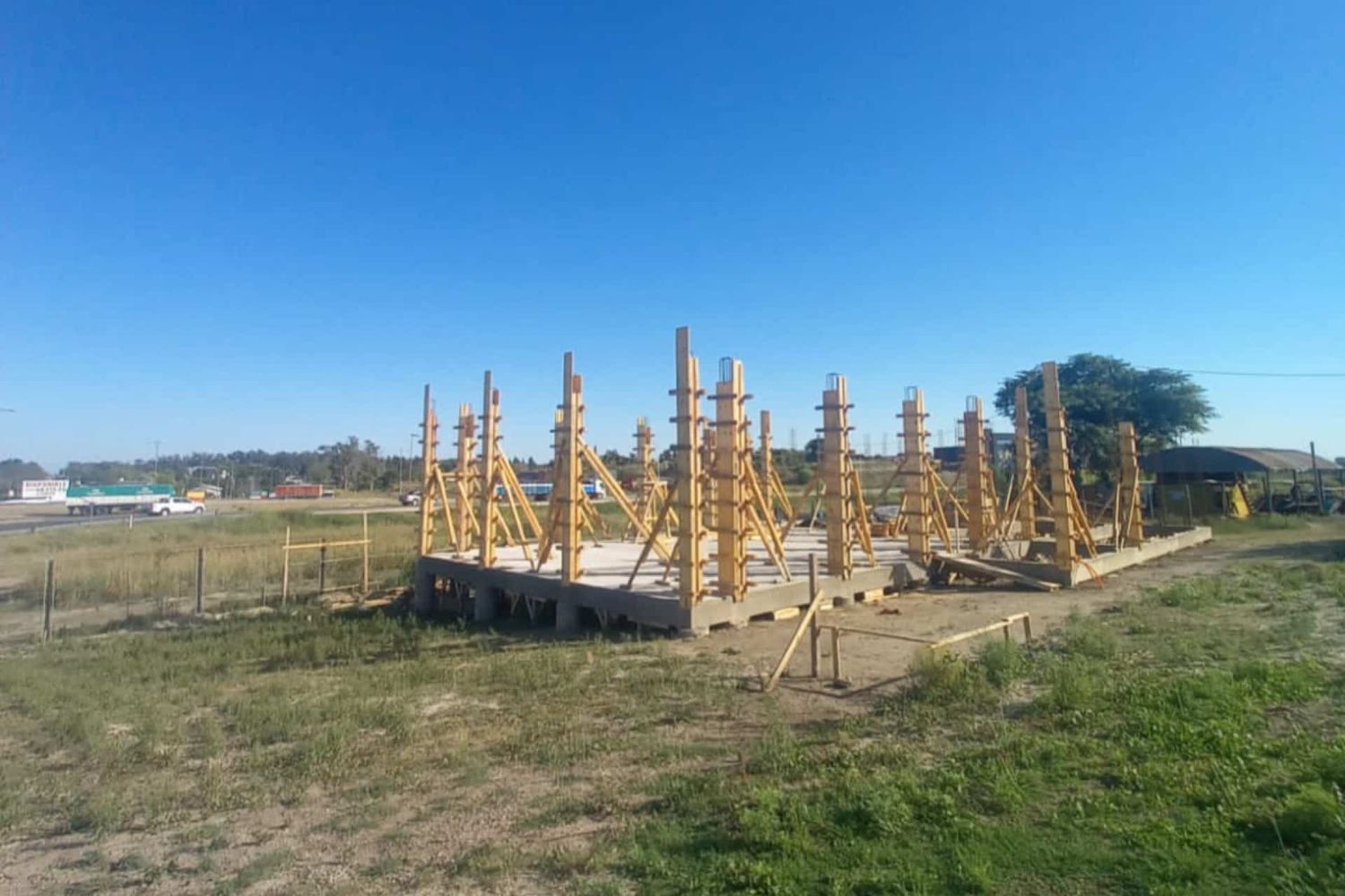 Avanzan en la obra del Portal de Interpretación con Información Turística de Victoria