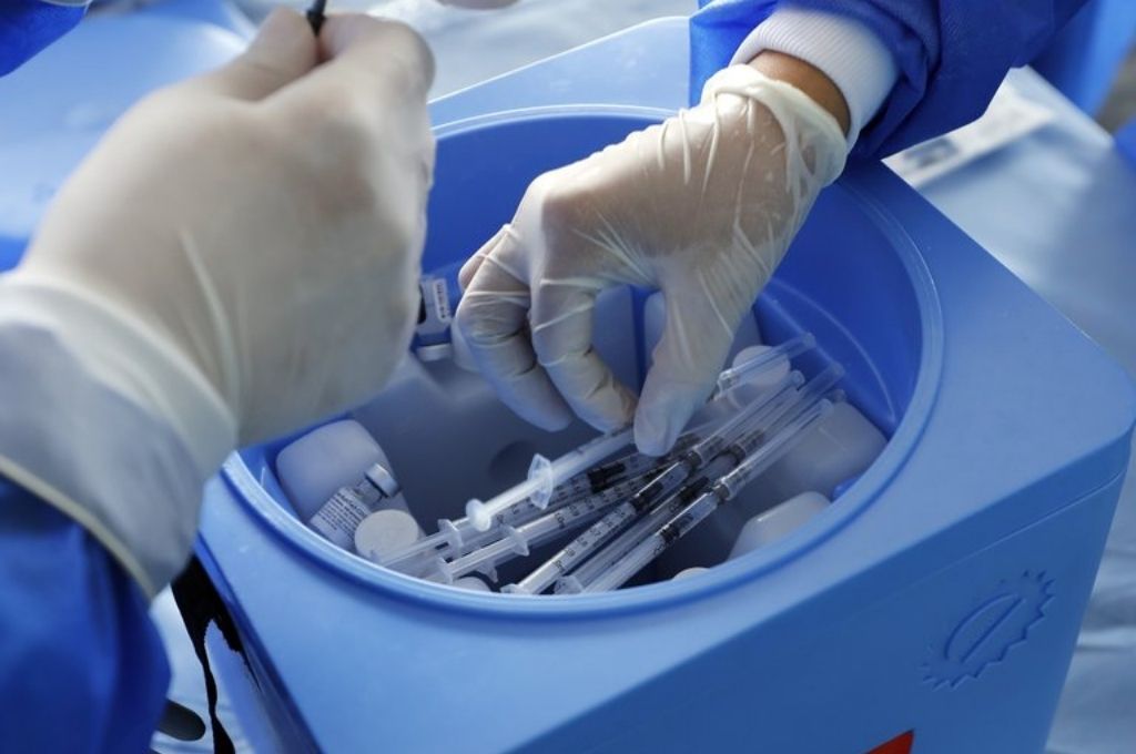 Brasil estudia una vacuna única contra el COVID-19 y la gripe