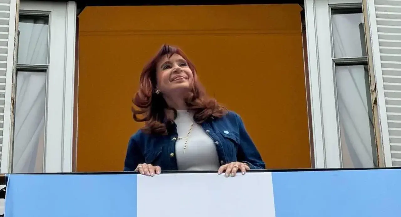 Cristina Kirchner advirtió que la economía está manejada a “control remoto” por EE.UU: “Es Milei o Argentina"