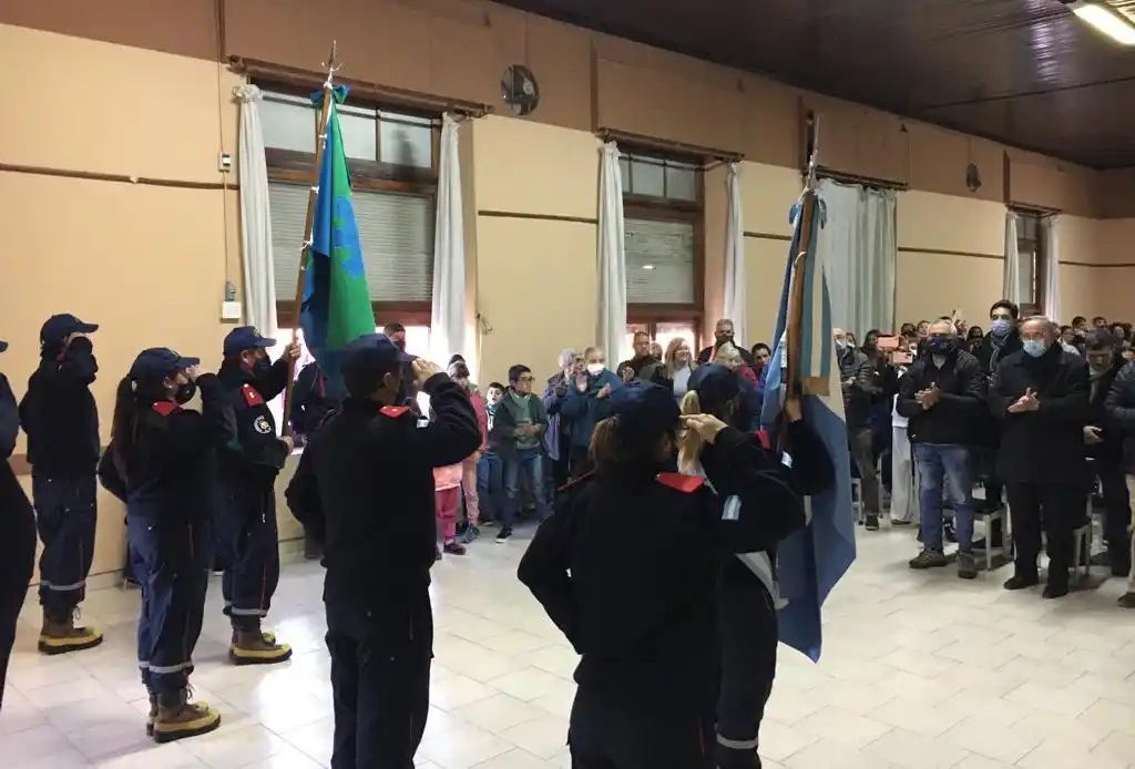 Lunghi participó del acto por el Día Nacional de Bombero Voluntario y destacó el trabajo que realizan