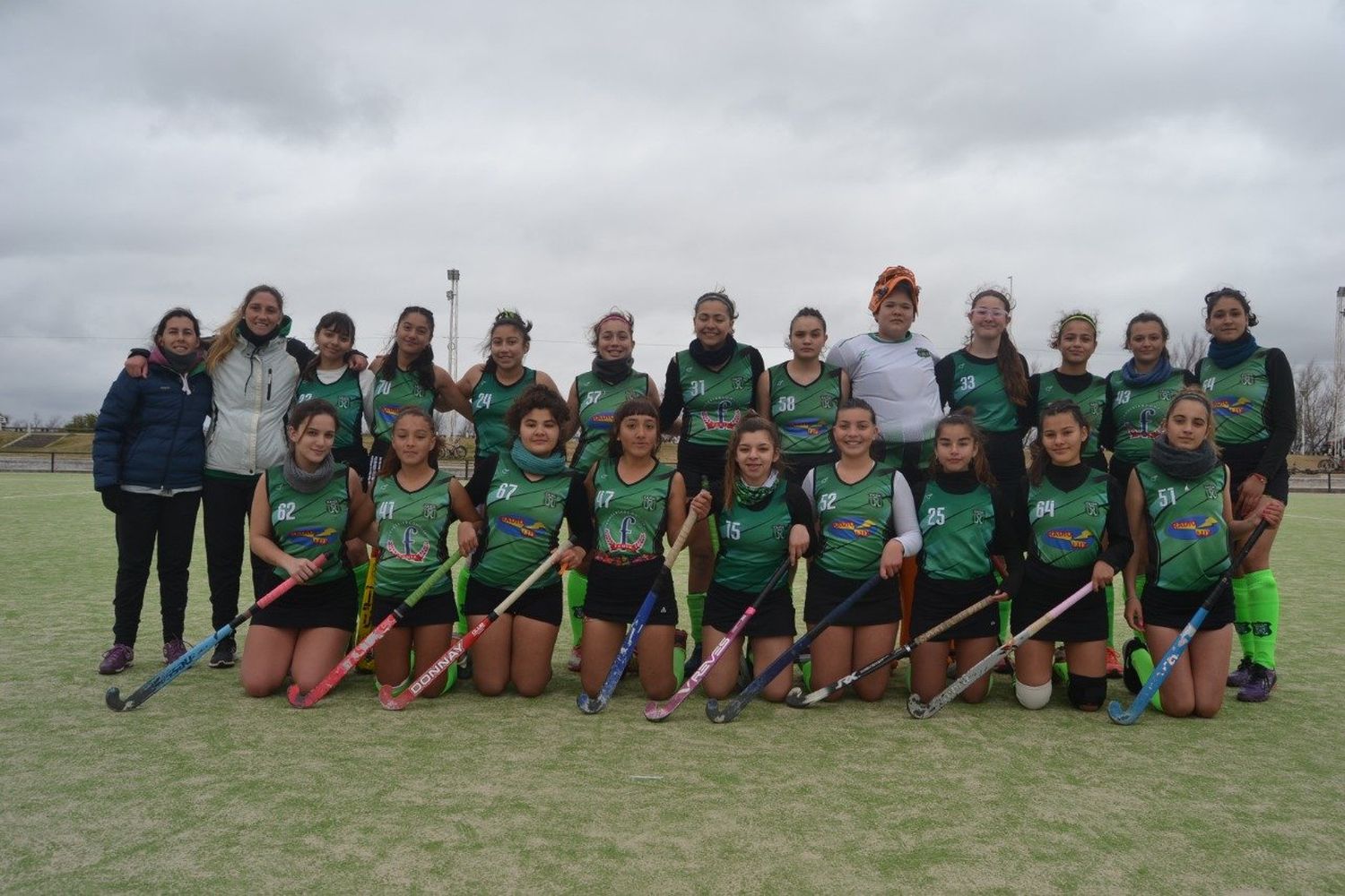 Las diferentes categorías de la CATCG son grandes animadoras del certamen que se juega en la cancha municipal.