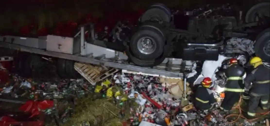 Un camionero murió en un vuelco en la ruta 51