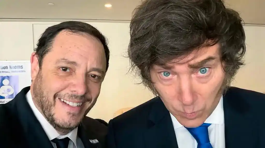 Demian Reidel, economista y ex presidente de Nucleoeléctrica Argentina, junto al Presidente Milei
