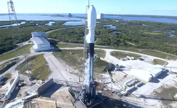 Lanzaron al espacio el primer minisatélite de comunicaciones argentino
