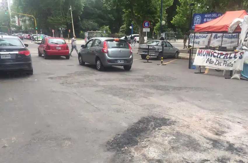 Tras dos semanas, se levantó el acampe frente al Municipio