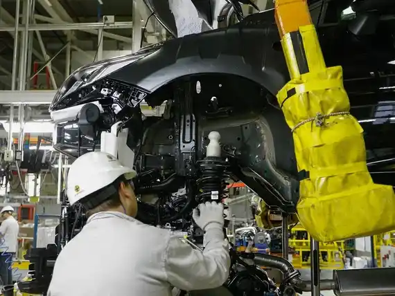 La suba del dólar dejó a las automotrices en estado de alerta