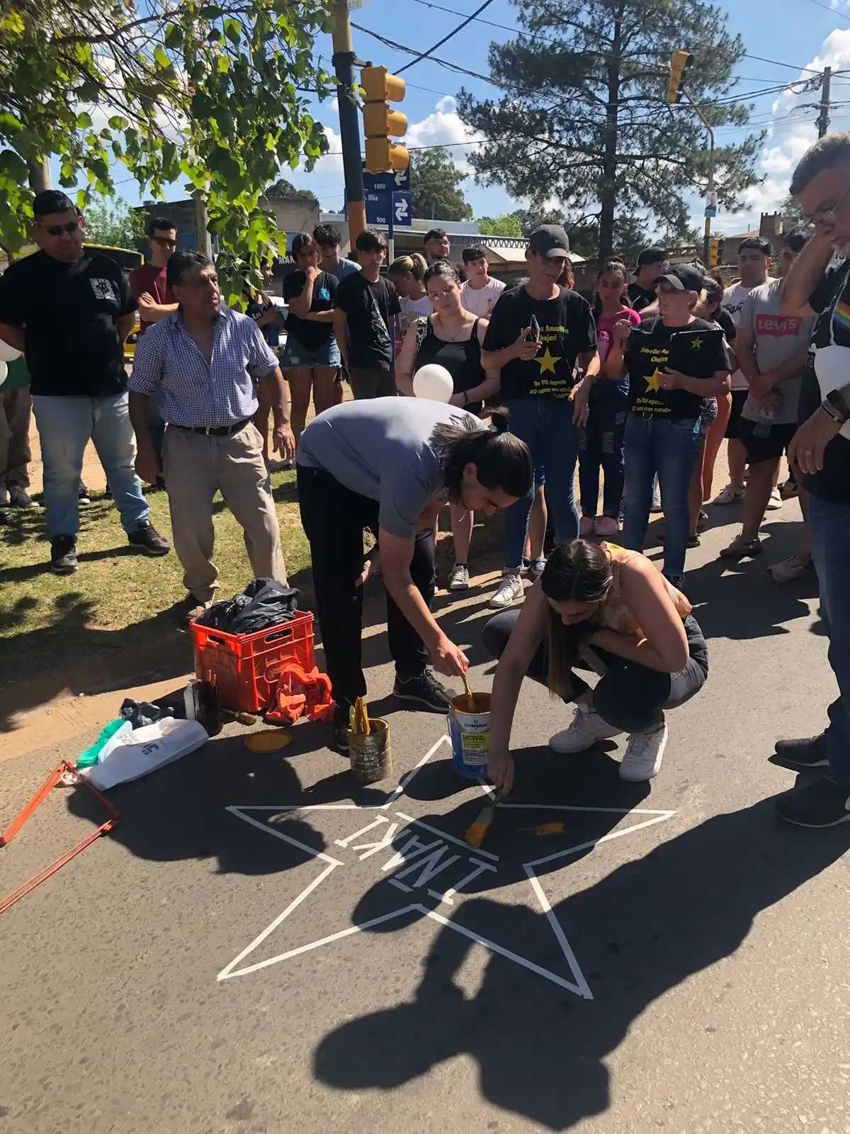Se pintó una estrella amarilla en honor a Iñaki el joven que falleció en un accidente de tránsito