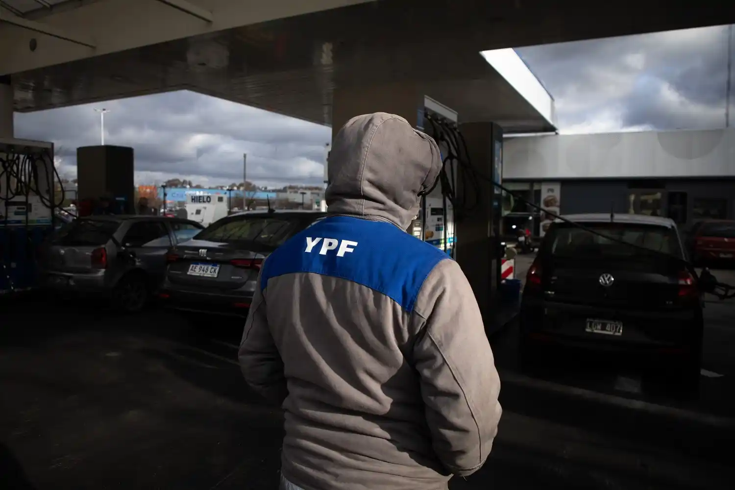 Subieron los combustibles en YPF pero rige su esquema de precios diferenciados