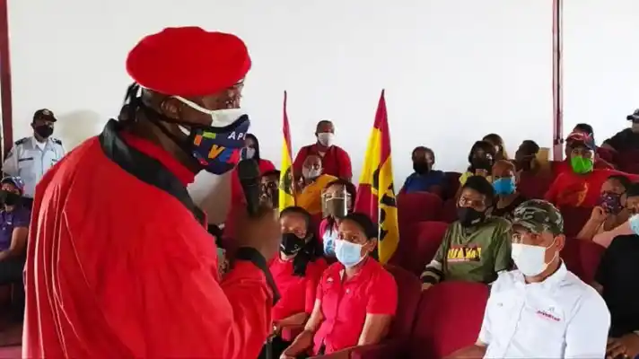 Generales  encabezan las listas parlamentarias impuestas por Maduro para el 6D