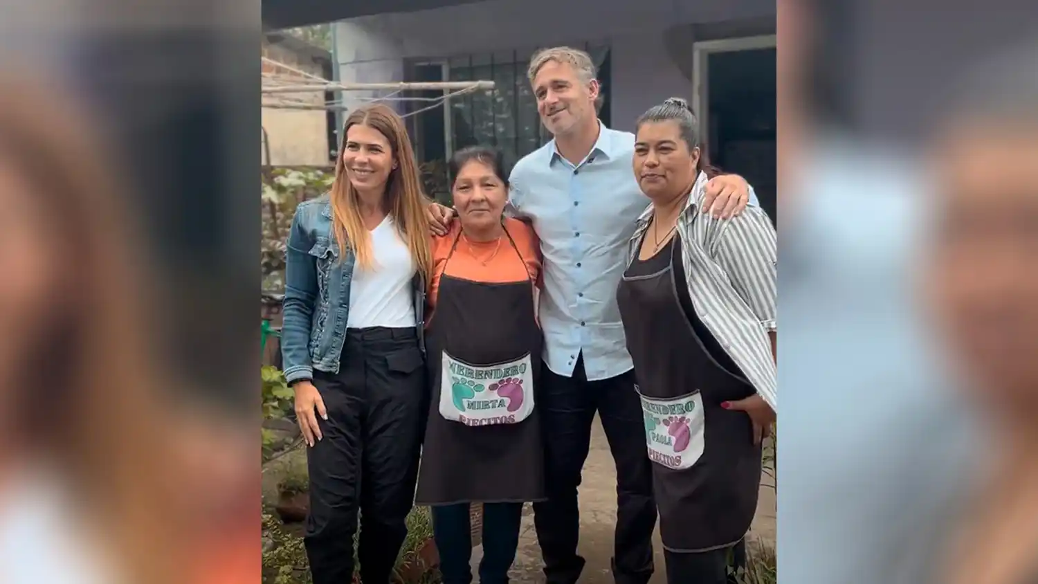 El intendente Achával junto a las responsables del Merendero "Piecitos" de Derqui.