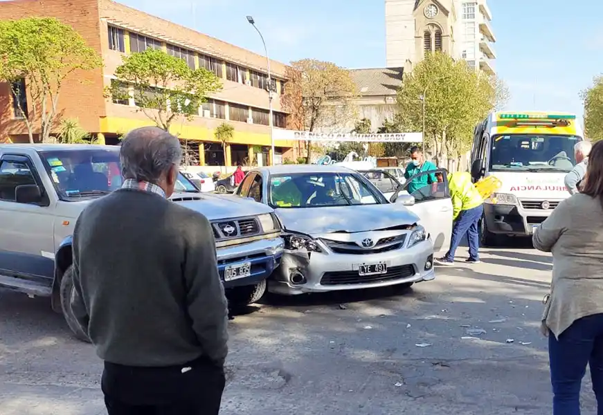 Cuatro personas sufrieron heridas en distintos accidentes de tránsito