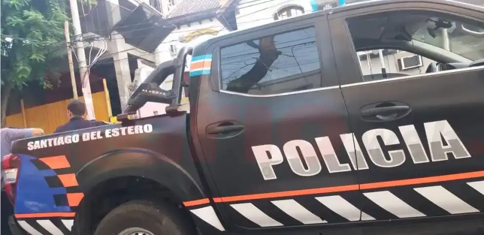 El hombre amenazó a la mujer