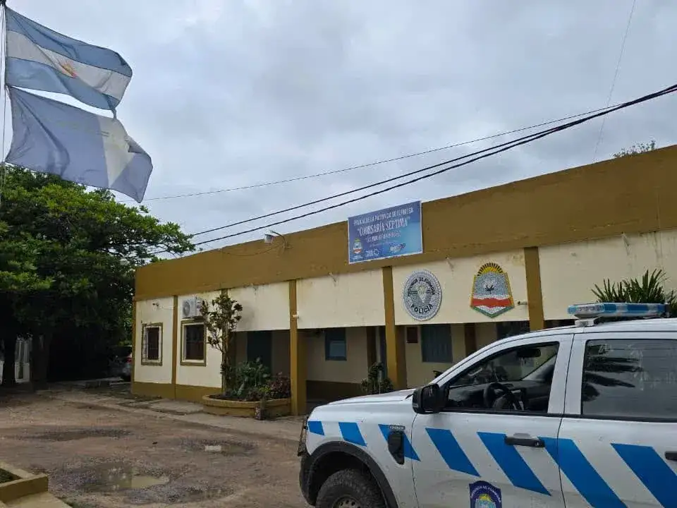 Rápido despliegue policial y ayuda vecinal permiten recuperar un celular sustraído a un menor