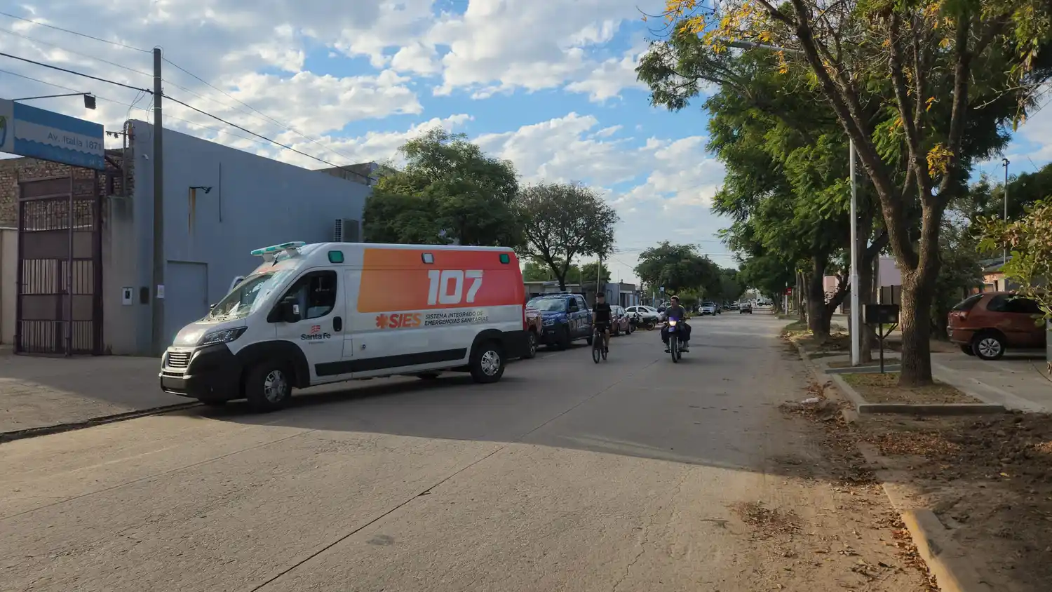 accidente choque ambulancia sies 107 av italia policia patrullero - 2