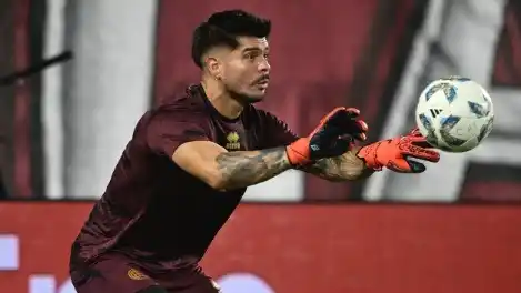 El arquero podría convertirse en jugador de Aldosivi