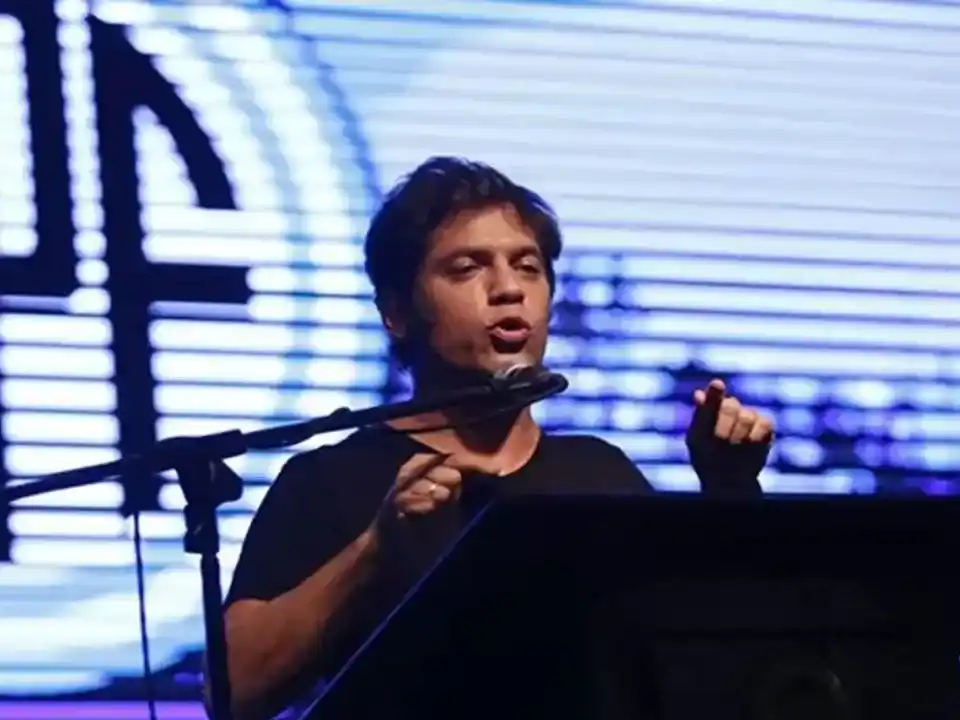 La estatización de YPF en 2012 fue presentada como un acto de soberanía energética, pero la torpeza técnica y jurídica de Axel Kicillof dejó al país atrapado en un juicio internacional que ya supera los USD 17.000 millones. Foto: Gentileza