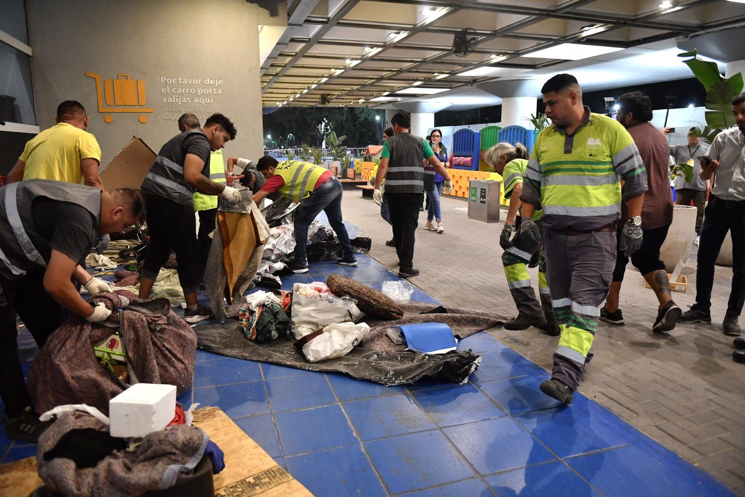 Homeless Relocation Operation Completed at Buenos Aires Downtown Airport