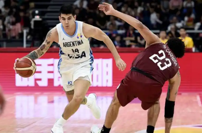 Argentina derrotó a Venezuela y ya está en cuartos de final