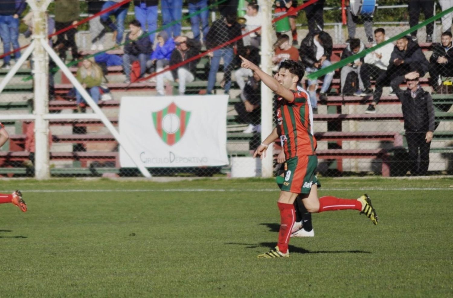 Círculo venció a Villa Mitre