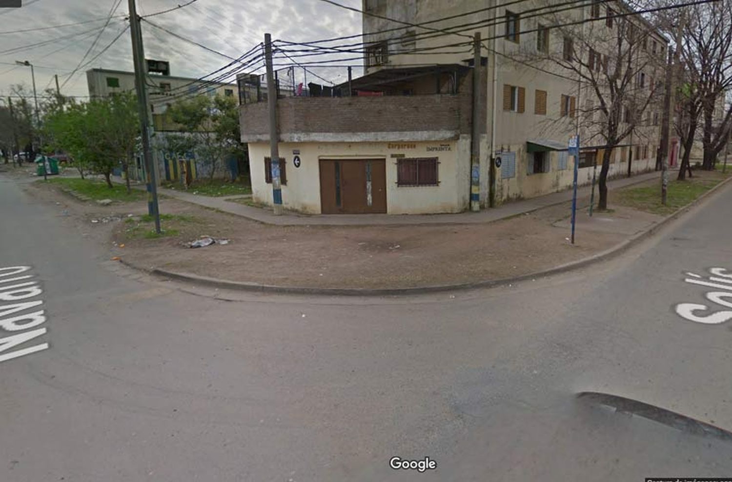 Llevaba a su hija de 1 año a la escuela cuando un hombre encapuchado se la quiso arrebatar