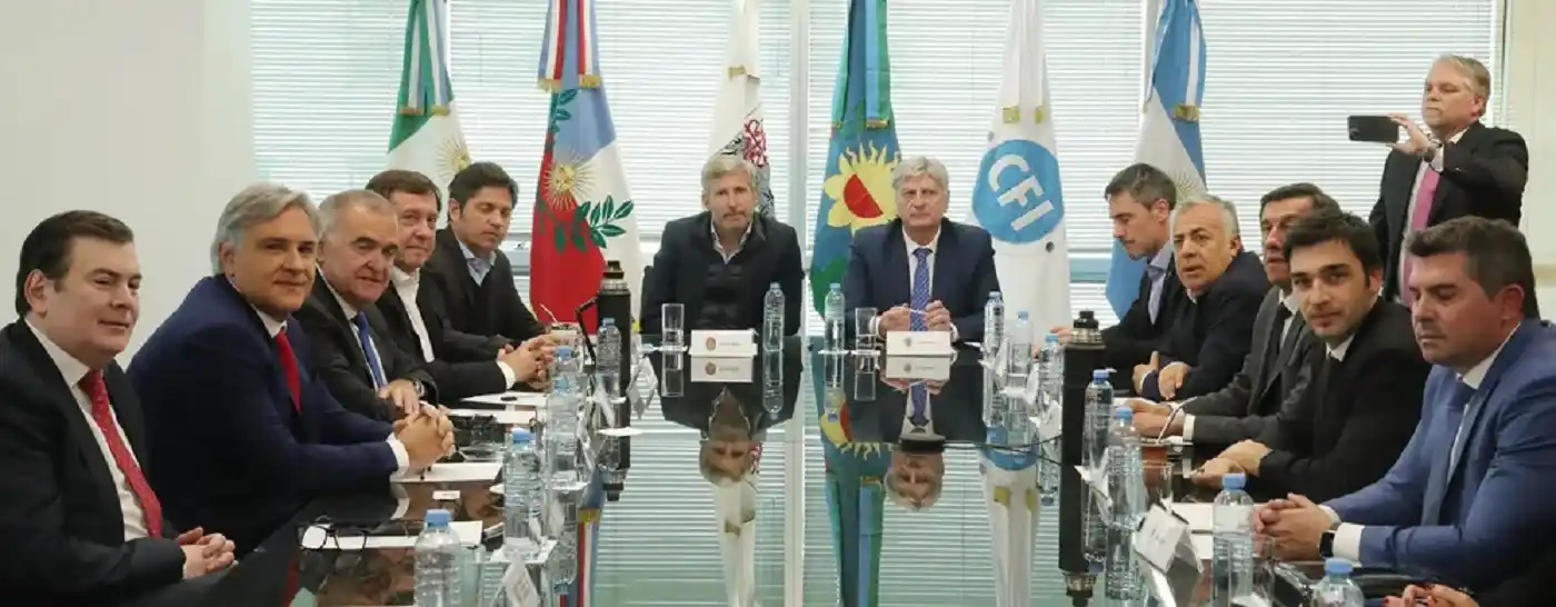 Gobernadores impulsan proyecto para redistribuir fondos de combustibles y ATN con criterios más equitativos