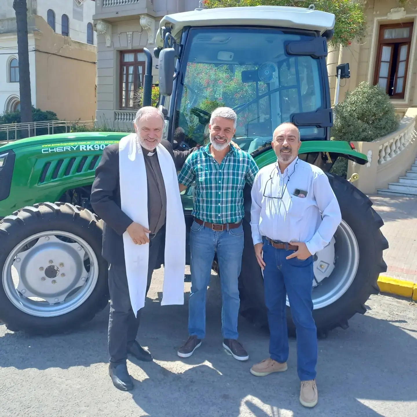 Presentaron un nuevo tractor para Barker