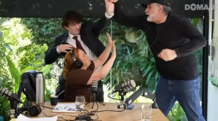 El piquetero Eduardo Belliboni atacó al influencer libertario Fran Fijap durante una entrevista