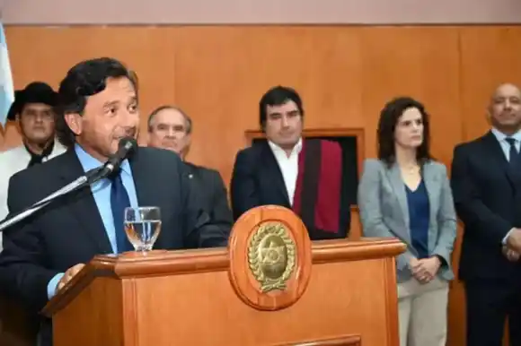 Salta anunció que el ahorro en la atención sanitaria a extranjeros permitirá comprar 34 ambulancias