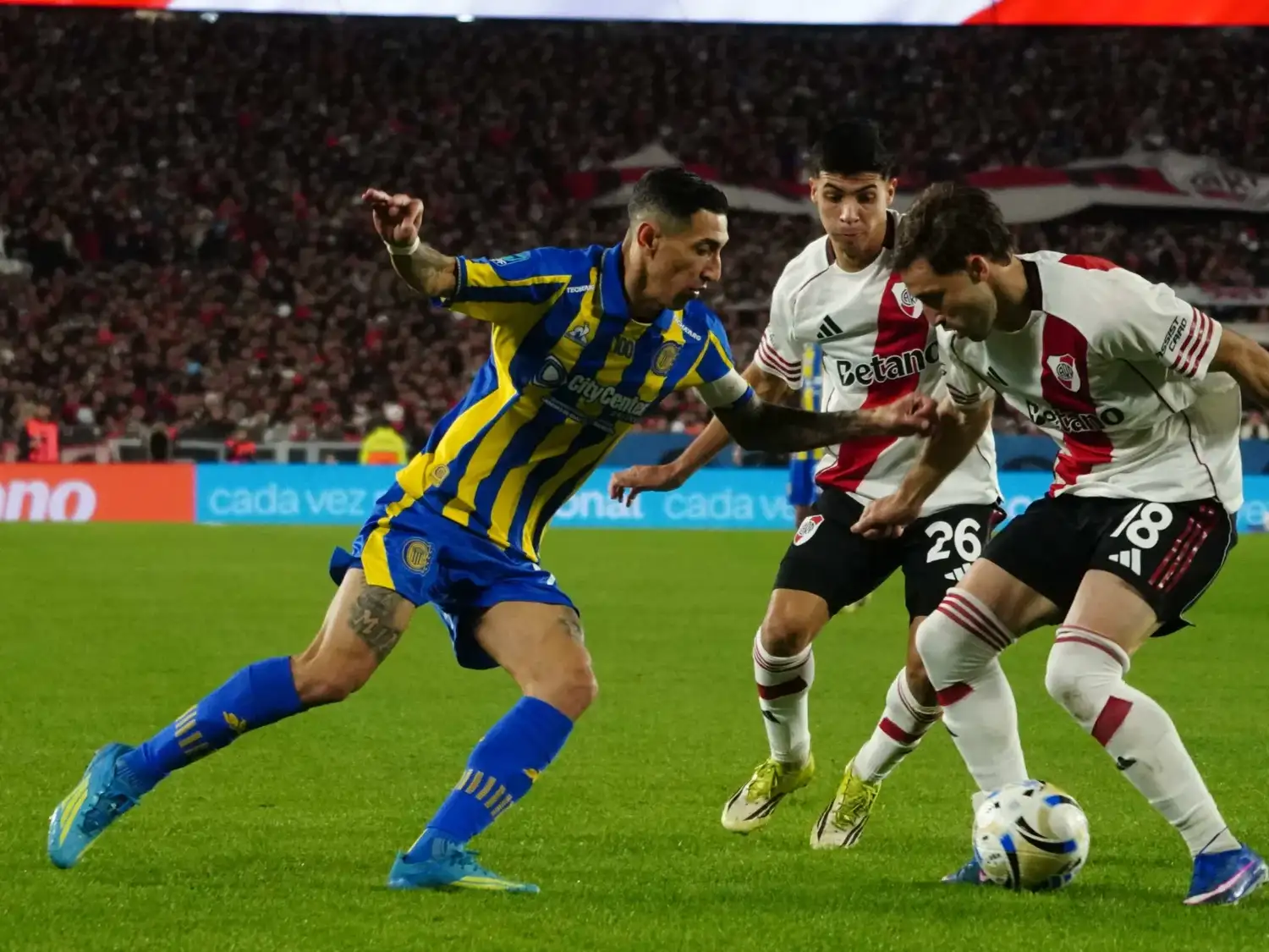 Di María apuntó contra el arbitraje tras la derrota