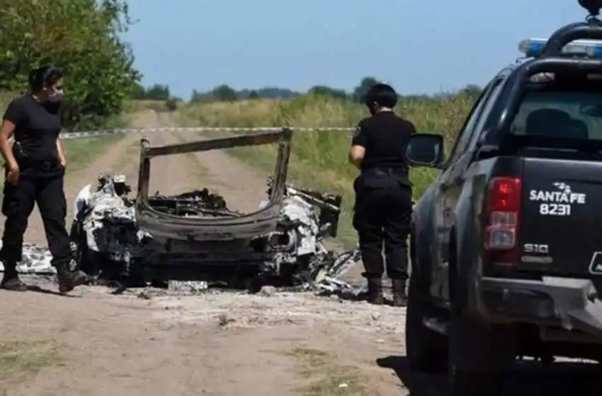 Ordenaron un equipo de fiscales para investigar el feroz ataque en el triple crimen de Ibarlucea y el lavado de activos