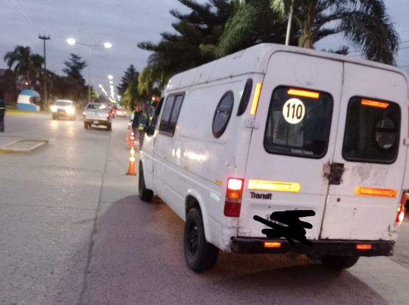 Venían desde Chivilcoy a pescar, les retuvieron la camioneta por falta de documentación y se enojaron