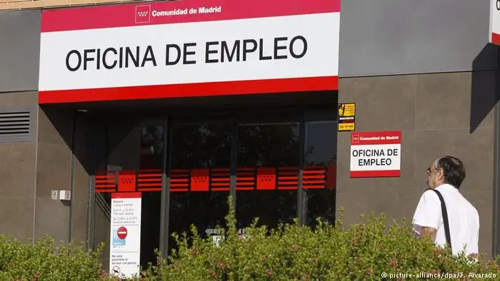 Desempleo en España cae al menor nivel desde 2009