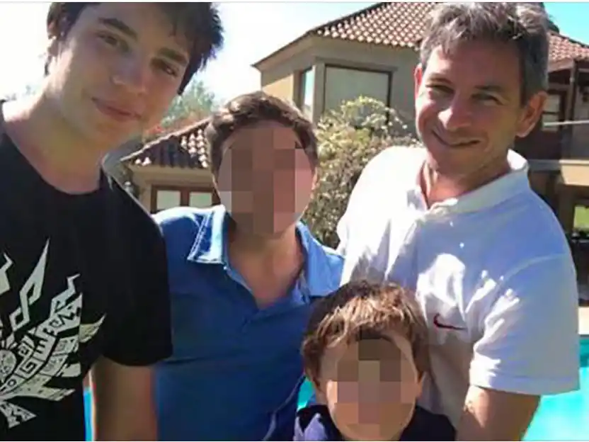 Familia. El padre de Tomás Ghisoni, en tiempos de libertad y vínculo.