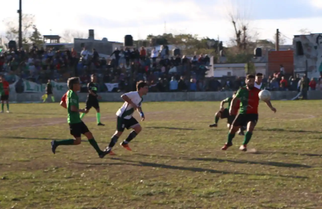 Pueblo Nuevo y Black River van por el primer ascenso