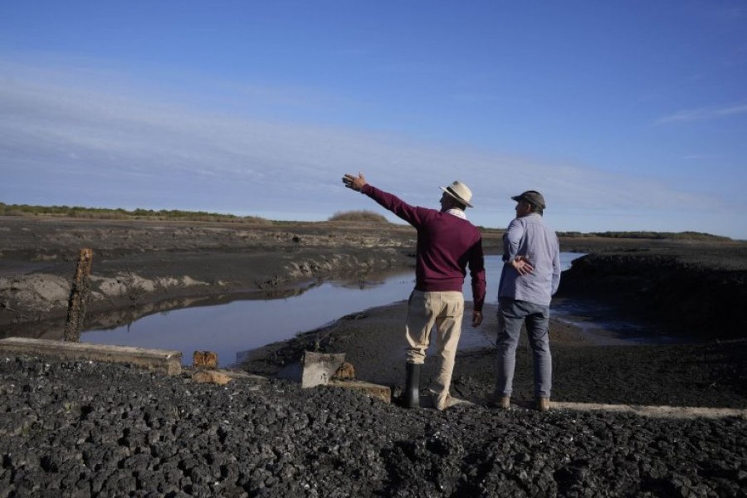 En Uruguay recurren al ingenio para llevar agua