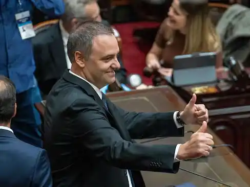 Adorni también defendió el ajuste fiscal impulsado por el Ejecutivo y afirmó que “cada recorte en el Estado es mayor prosperidad futura”.