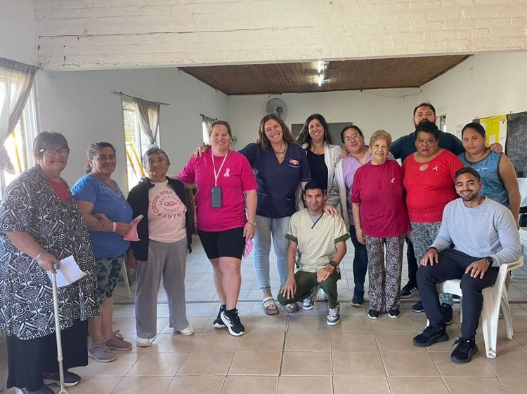 Brindaron una charla sobre prevención del cáncer de mamas en el CAPS La Cuchilla