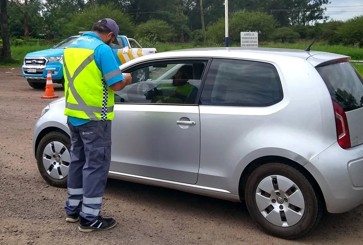 ¿Qué documentos necesito para circular con el auto?